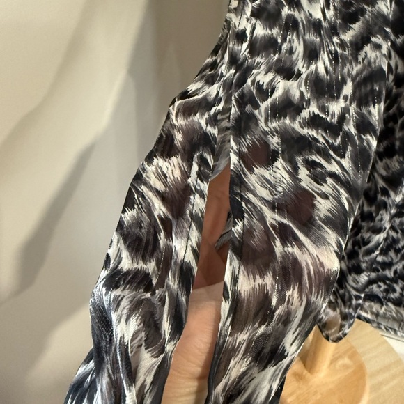 Rebecca Malone Animal Print 3/4 Sleeve Blouse - Picture 8 of 8